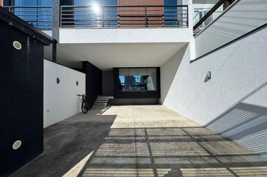 Casa &agrave; venda - 414m&sup2; - Praia dos Amores