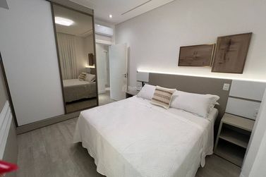 Apartamento &agrave; venda - Meia Praia