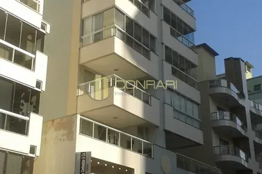 Apartamento &agrave; venda - 95m&sup2; - Meia Praia