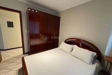 Apartamento &agrave; venda - 137m&sup2; - Meia Praia