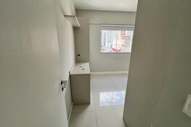 Apartamento &agrave; venda - 100m&sup2; - Meia Praia