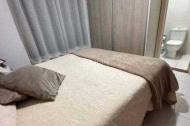 Apartamento &agrave; venda - 90m&sup2; - Centro