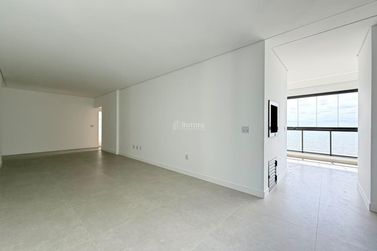 Apartamento &agrave; venda - Meia Praia