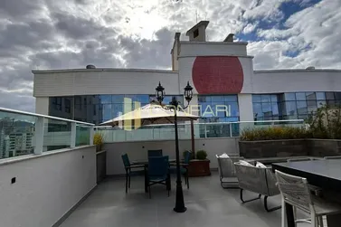 Apartamento &agrave; venda - 258m&sup2; - meia praia