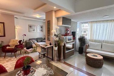 Apartamento &agrave; venda - 90m&sup2; - Centro