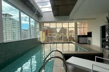 Apartamento para alugar - 132m&sup2; - Meia praia