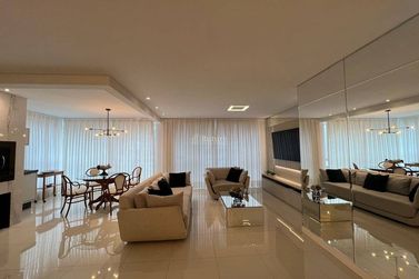 Apartamento &agrave; venda - Meia Praia