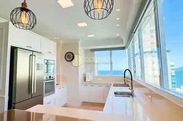Apartamento &agrave; venda - 251m&sup2; - Meia Praia