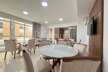Apartamento &agrave; venda - 110m&sup2; - Meia Praia