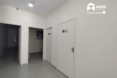 Sal&atilde;o Comercial para alugar - 180m&sup2; - Centro