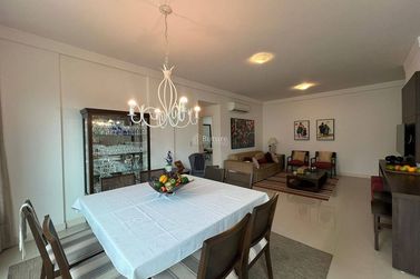 Apartamento &agrave; venda - Meia Praia