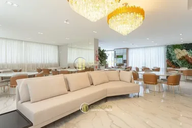 Apartamento &agrave; venda - 138m&sup2; - Meia Praia