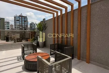 Apartamento &agrave; venda - 135m&sup2; - Meia Praia