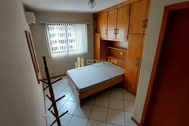 Apartamento para alugar - 163m&sup2; - meia praia