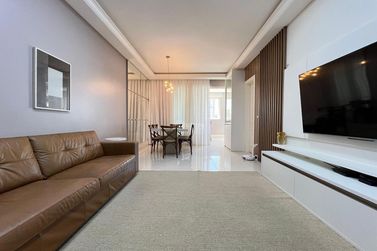 Apartamento &agrave; venda - 245m&sup2; - Centro