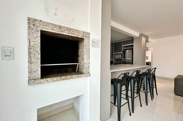 Apartamento &agrave; venda - 110m&sup2; - Meia Praia