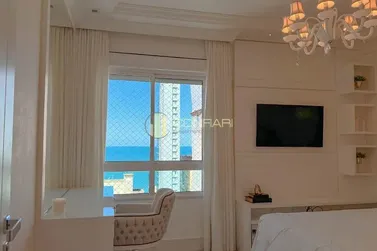 Apartamento &agrave; venda - 251m&sup2; - Meia Praia