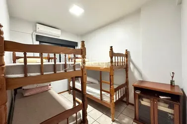 Apartamento &agrave; venda - 120m&sup2; - Meia Praia