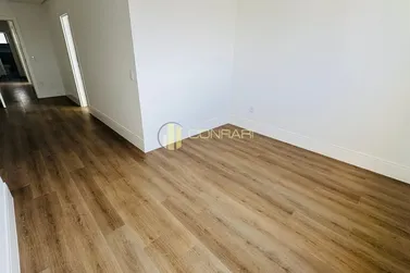 Apartamento &agrave; venda - 185m&sup2; - Meia Praia