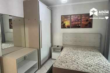 Apartamento para alugar - 140m&sup2; - Meia Praia