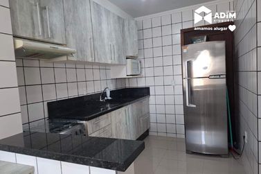 Apartamento para alugar - 140m&sup2; - Meia Praia