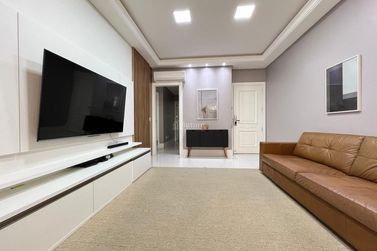 Apartamento &agrave; venda - 245m&sup2; - Centro
