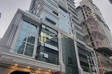 Apartamento &agrave; venda - 127m&sup2; - Meia Praia