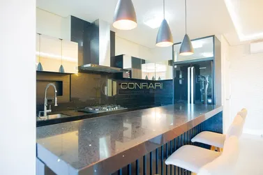 Apartamento &agrave; venda - 117m&sup2; - Meia Praia