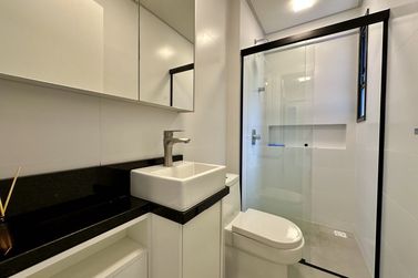 Apartamento &agrave; venda - 70m&sup2; - Meia Praia