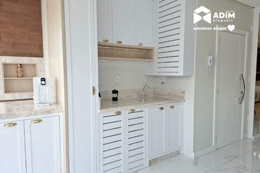 Apartamento para alugar - 93m&sup2; - Meia Praia