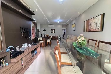 Apartamento &agrave; venda - 155m&sup2; - Centro