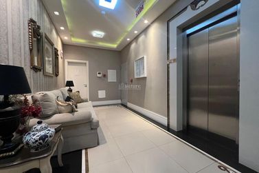 Apartamento &agrave; venda - 185m&sup2; - Meia Praia