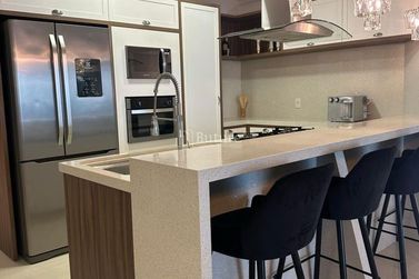Apartamento &agrave; venda - 229m&sup2; - Meia Praia