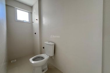 Apartamento &agrave; venda - 180m&sup2; - Meia Praia
