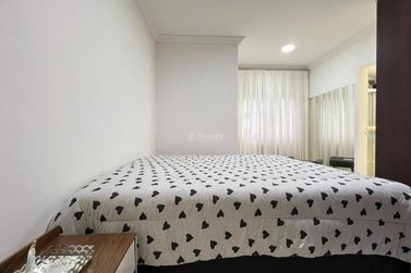 Apartamento &agrave; venda - 139m&sup2; - Meia Praia