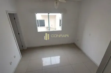 Apartamento para alugar - 70m&sup2; - meia praia