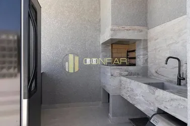 Apartamento &agrave; venda - 135m&sup2; - Meia Praia