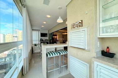 Apartamento &agrave; venda - 150m&sup2; - Meia Praia