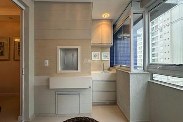 Apartamento &agrave; venda - 116m&sup2; - Meia Praia