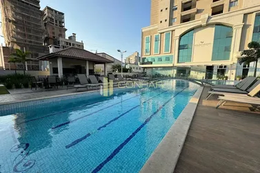 Apartamento &agrave; venda - 117m&sup2; - Meia Praia