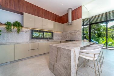 Casa &agrave; venda - 823m&sup2; - Barra