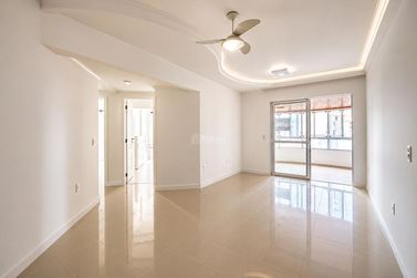 Apartamento &agrave; venda - 126m&sup2; - Centro