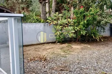 Ch&aacute;cara &agrave; venda - 130m&sup2; - Moura