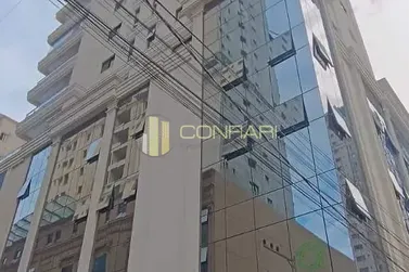 Apartamento &agrave; venda - 135m&sup2; - Centro