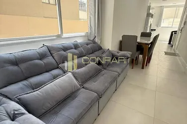 Apartamento &agrave; venda - 140m&sup2; - Meia Praia
