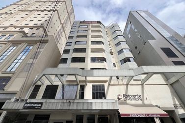 Apartamento &agrave; venda - 110m&sup2; - Centro