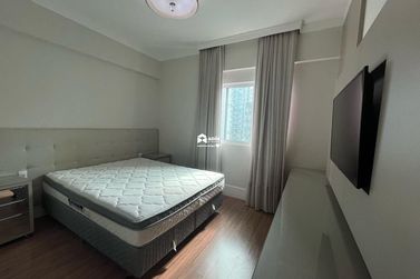 Apartamento para alugar - 131m&sup2; - Centro
