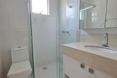 Apartamento para alugar - 135m&sup2; - Meia Praia