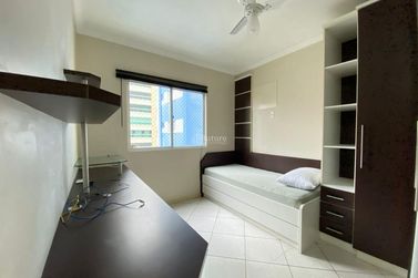 Apartamento &agrave; venda - 139m&sup2; - Meia Praia