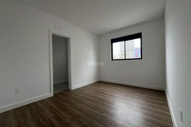 Apartamento &agrave; venda - 207m&sup2; - Meia Praia